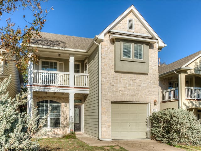 1814 Village Oak CT
