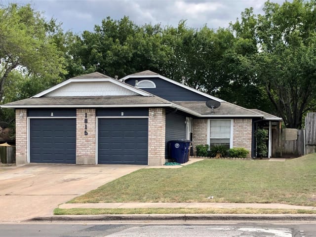 1815 Gracy Farms Ln