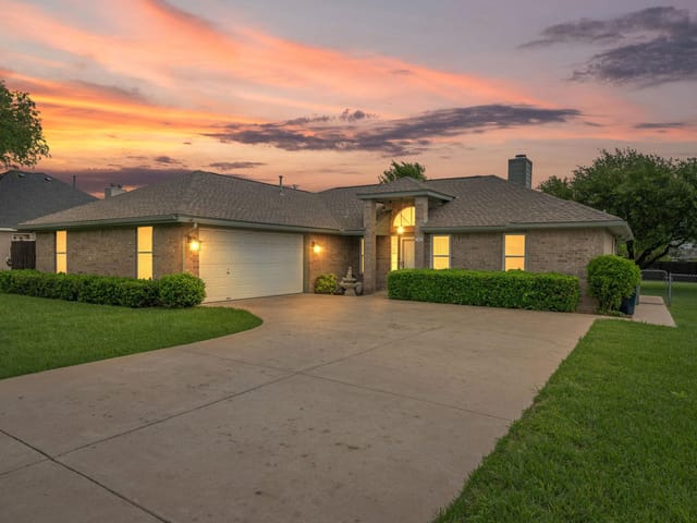 1816 Emerald Isle Dr