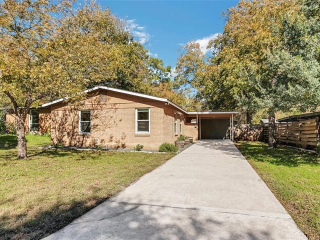 1816 Forestglade Dr