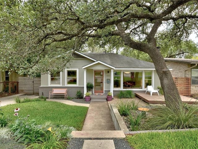 1818 Travis Heights Blvd
