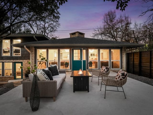 1818 Vance Cir
