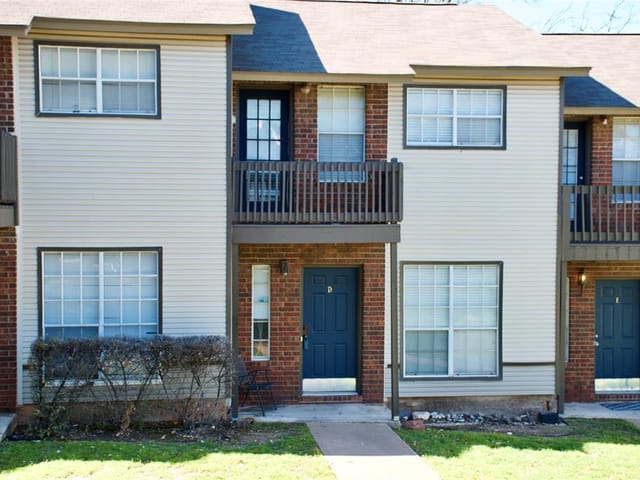 1819 River Crossing Cir Unit #D