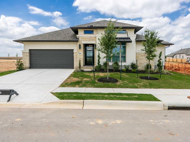 182 Kingswood DR
