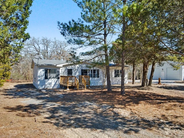 182 Wayside Ct