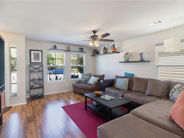 1820 Enchanted Rock DR