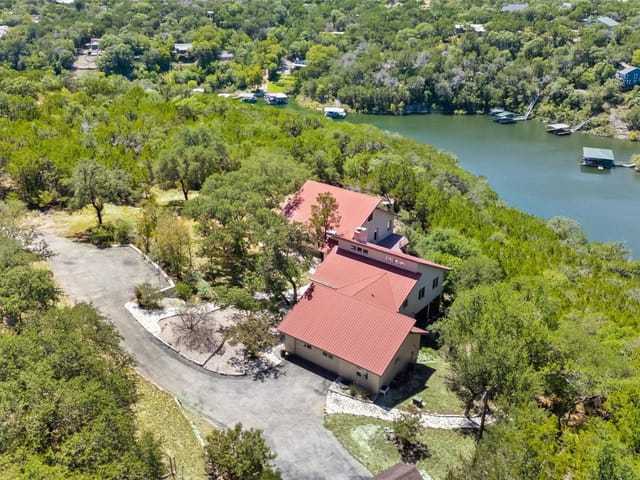 18205 Ridge RD