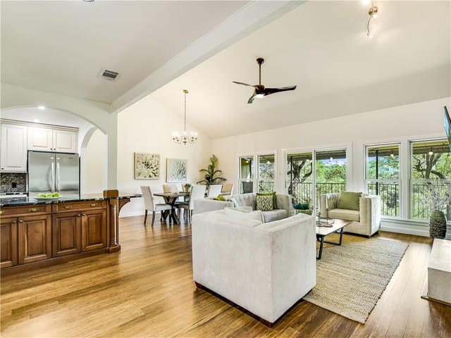 1821 Westlake Dr Unit #136