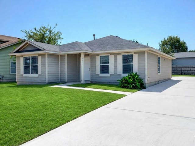 18217 Flathead DR