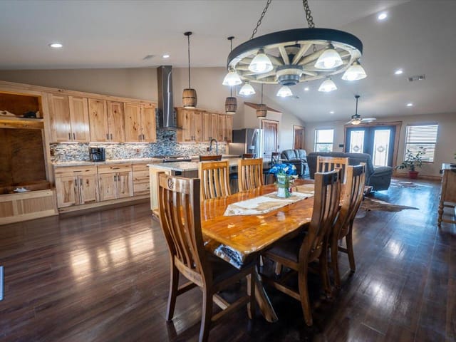 1825 Savanna Ridge Ranch RD