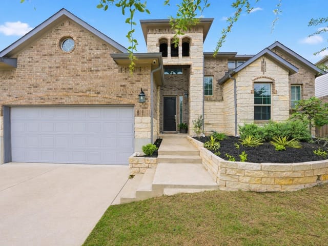 183 Lacy Oak Dr