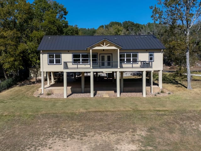 1830 & 1834 Flite Acres Rd