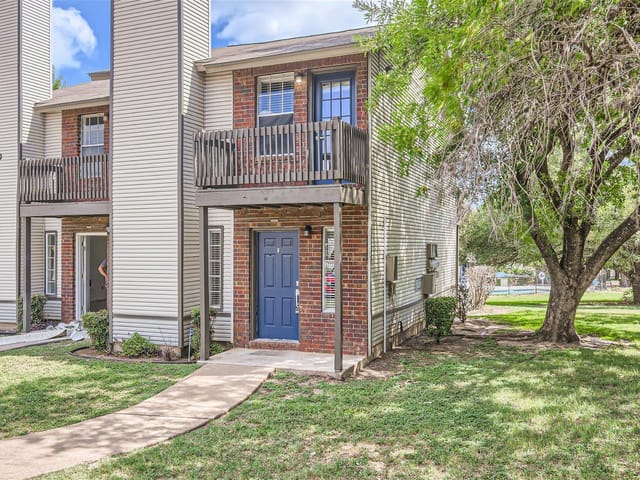 1830 River Crossing Cir Unit #D
