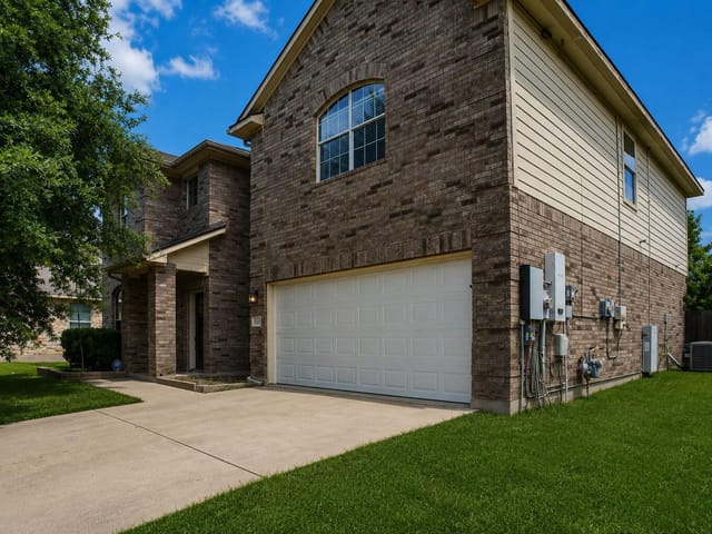 18305 Lake Edge CT