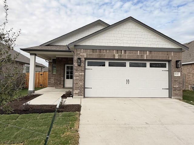 18312 Emu Ln