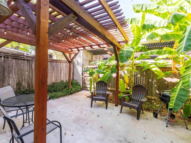 1833 Coronado Hills Dr