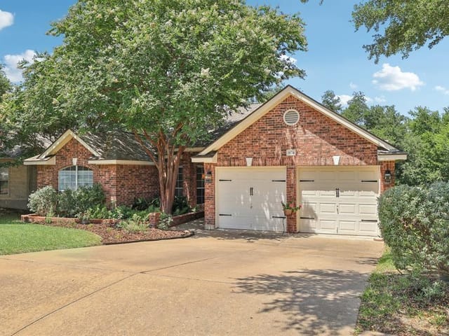 1834  Red Rock Dr  