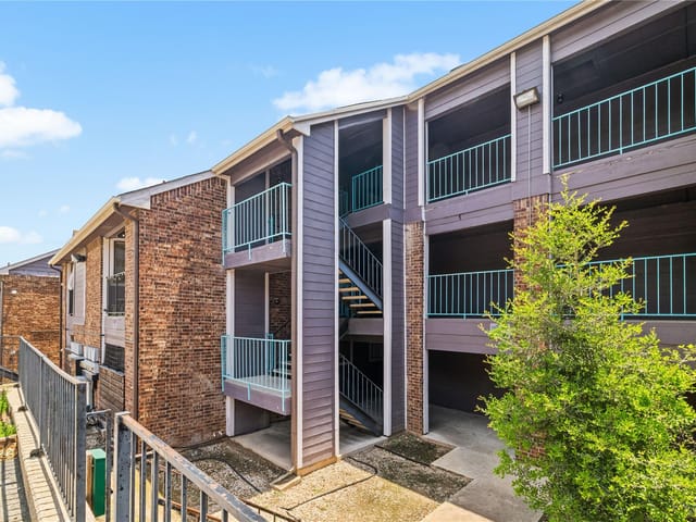 1840 Burton Dr Unit #110