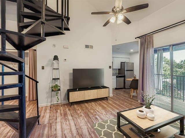 1840 Burton Dr Unit #208