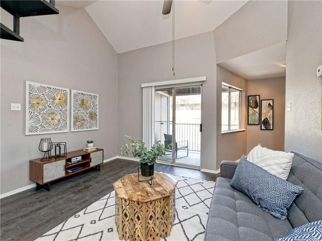 1840 Burton Dr Unit #223