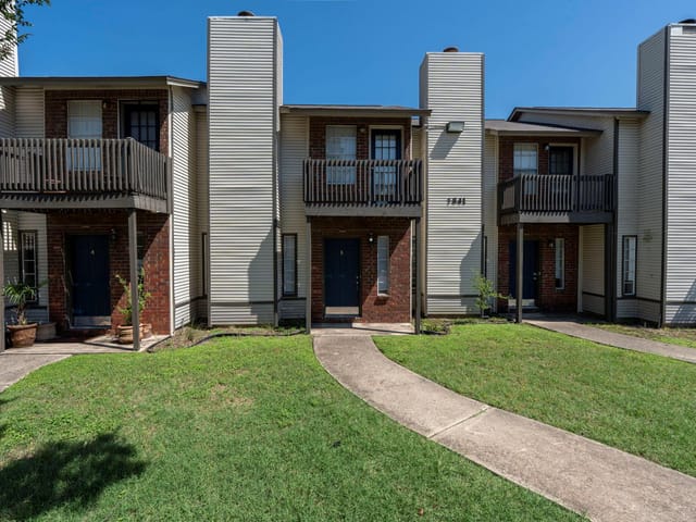 1841 River Crossing CIR Unit #B