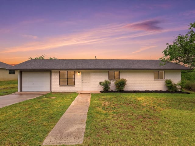 1841 Twin Oaks