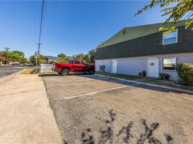 1841 Wooten Park Dr