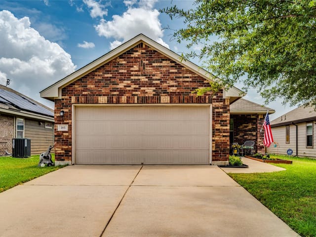 185 Housefinch Loop