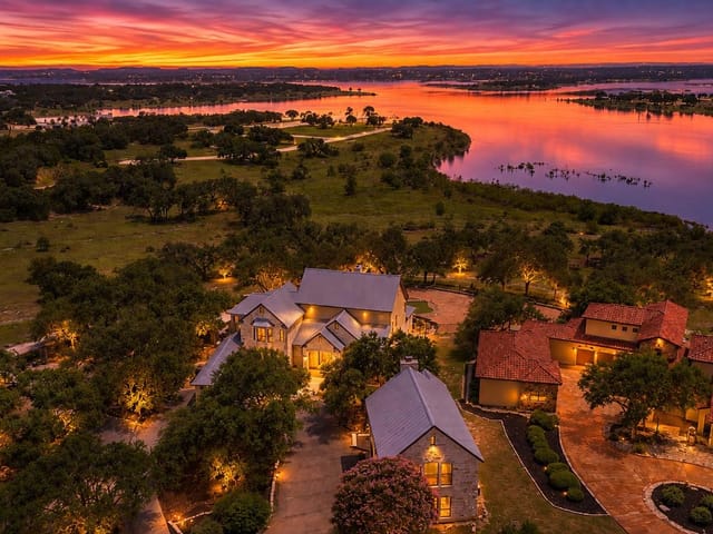 185 Shimmering Shore CT