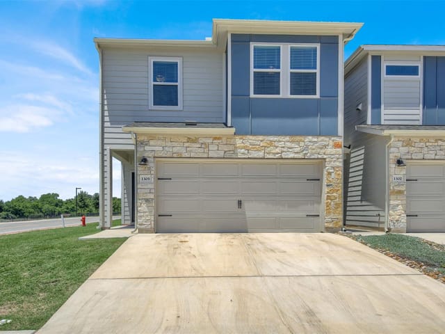 1850 Settlers Glen DR Unit #1303
