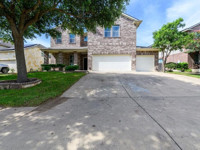 18613 Falcon Pointe BLVD