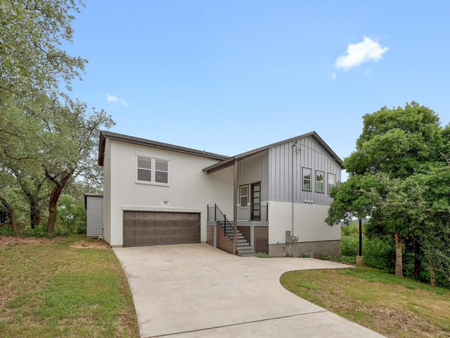 18716 W Lakeview DR