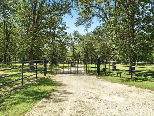 1893 County Road 306