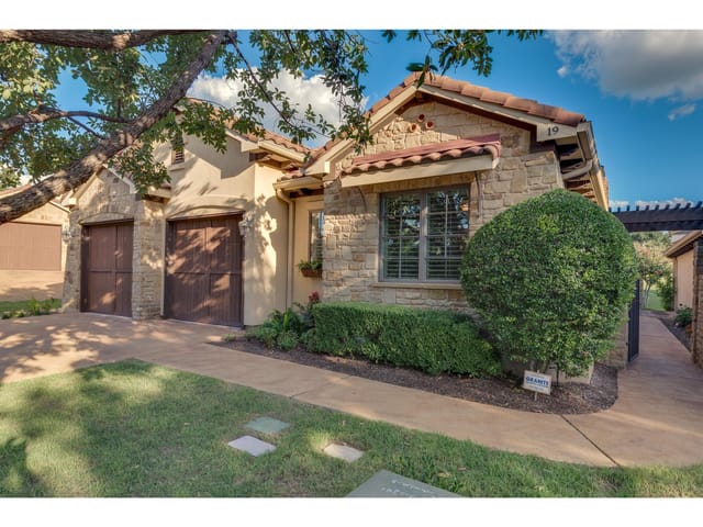 19 Borello Dr Unit #19