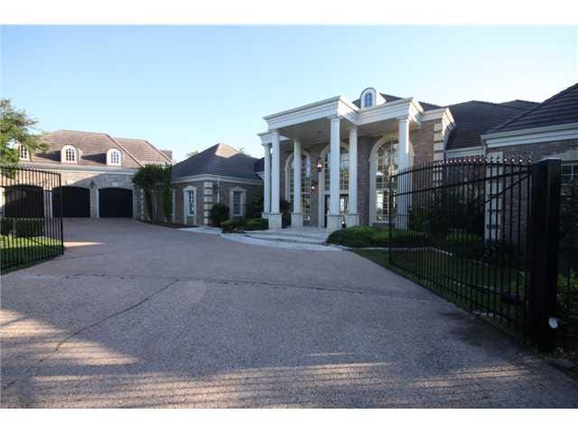 19 Hedge Ln
