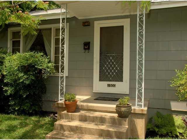 1900 Anita DR