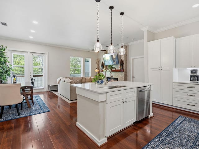 1900 Barton Springs Rd Unit #2026