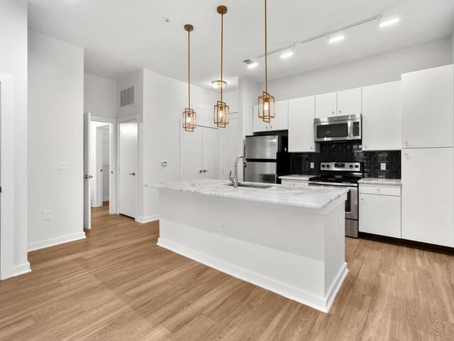 1900 Barton Springs Rd Unit #2035