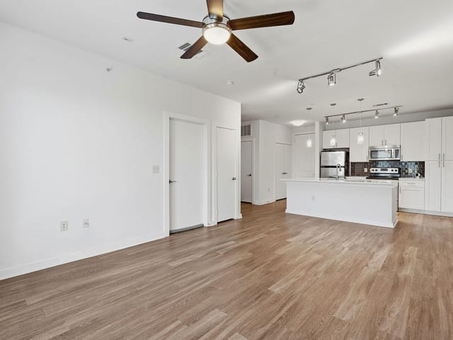 1900 Barton Springs RD Unit #4016