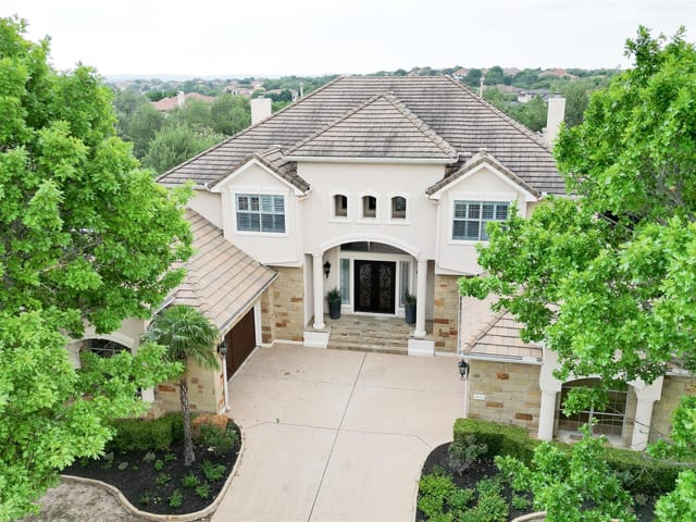 1900 Lakecliff Hills Ln