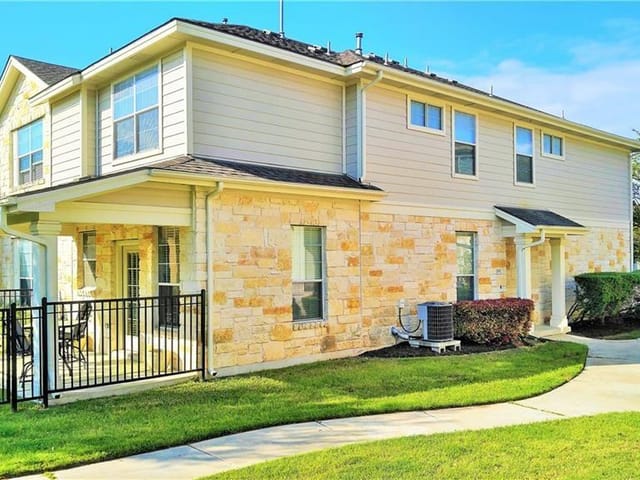 1900 Scofield Ridge Pkwy Unit #2002
