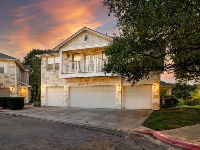 1900 Scofield Ridge PKWY Unit #203