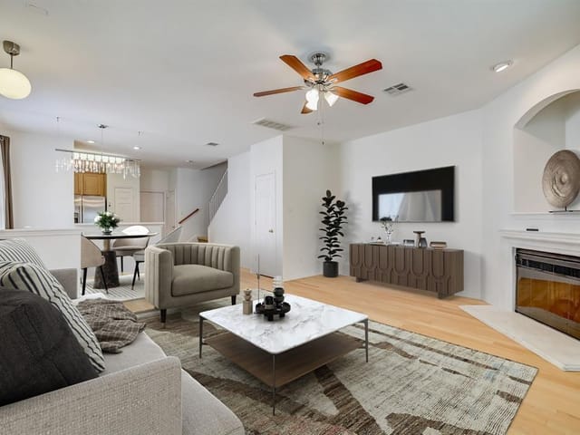 1900 SCOFIELD RIDGE Pkwy Unit #2802