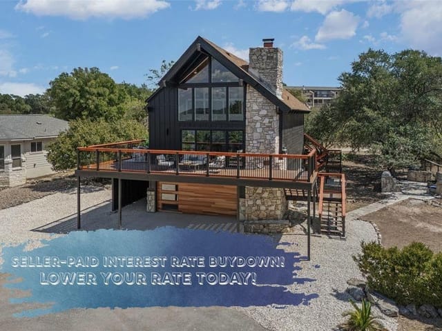 View 19005 Venture DR 19005 Venture DR - property photo 1 - Luxury home in Lago Vista, TX