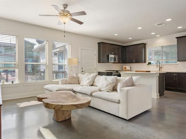 1901 Cleese Dr