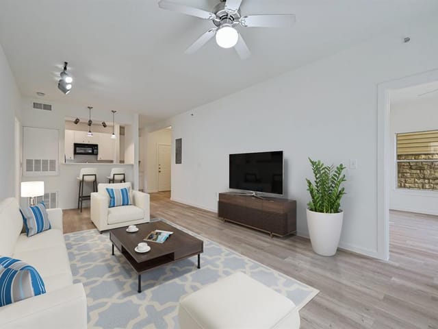 1901 Crossing Pl Unit #3104