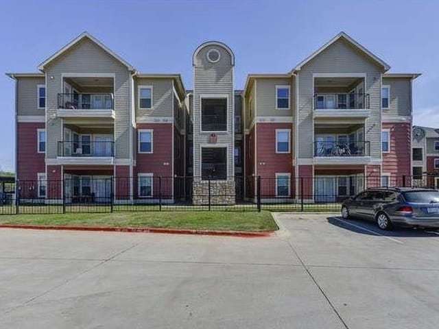 1901 Crossing Place Unit #3203