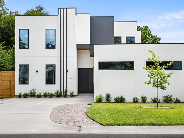 1901 W Saint Johns Ave - front exterior - Luxury home in Crestview Add Sec 01, Austin, TX