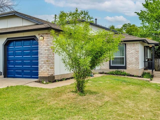 1902 Gracy Farms Ln