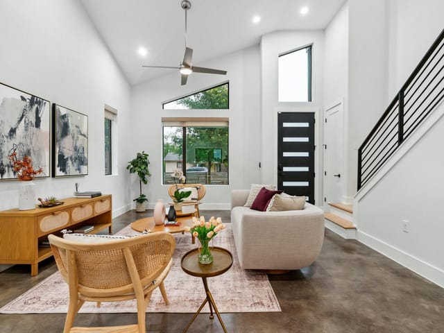 1902 W St Johns Ave Unit #1